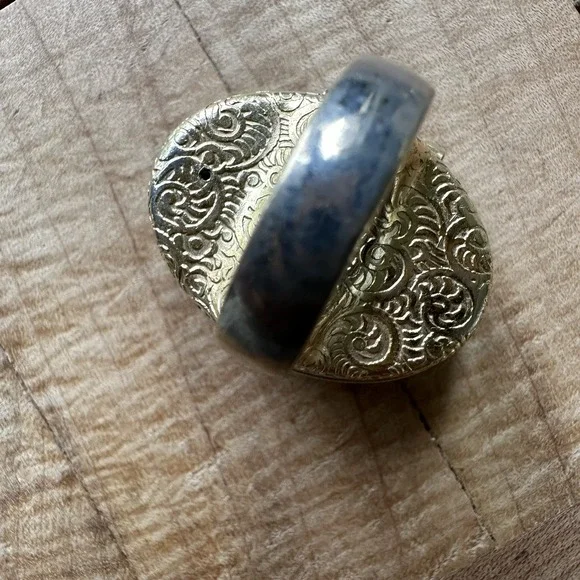 Vintage 1970s Avon Perfume Glacé Adjust Locket Ring Bird of Paradise Faux Jade - Picture 11 of 12